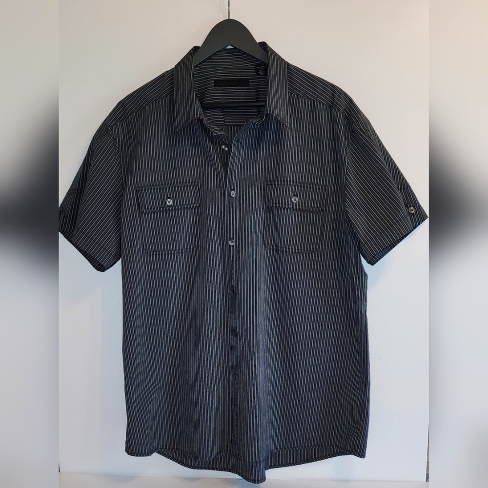 Kenneth Cole New York Mens XXl Black&Gray Striped Botton Down Short Sleeve Shirt